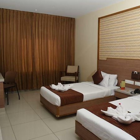 Rathna Residency Hotel Ероде Екстериор снимка