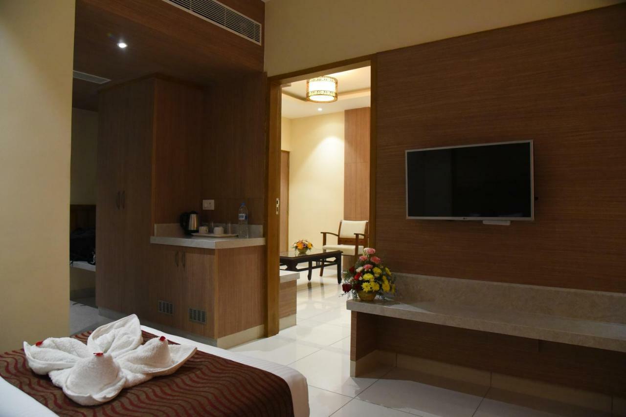 Rathna Residency Hotel Ероде Екстериор снимка